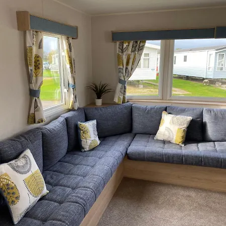 펜션 Charming 3-Bed Holiday Home At Primrose Valley *