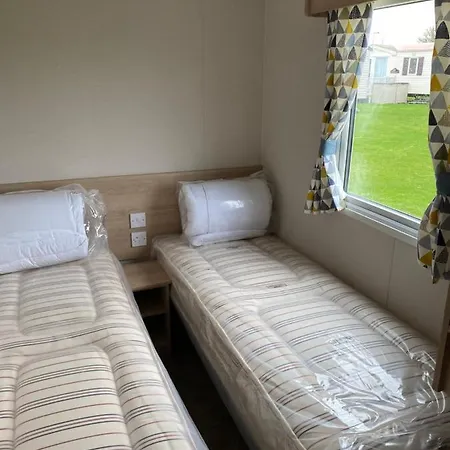 Charming 3-Bed Holiday Home At Primrose Valley 펜션 파일리