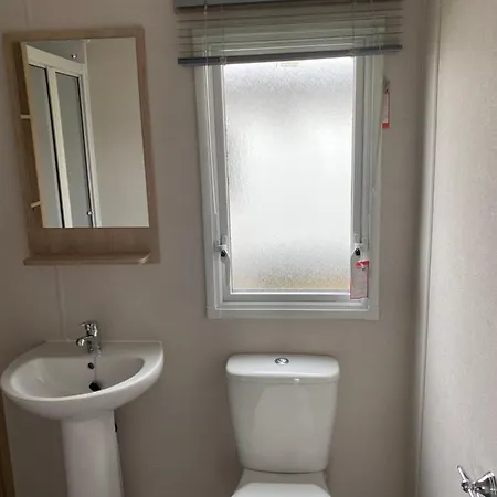 펜션 Charming 3-Bed Holiday Home At Primrose Valley 파일리