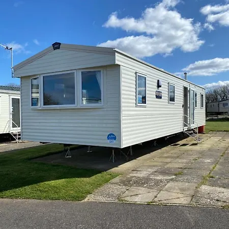 펜션 Charming 3-Bed Holiday Home At Primrose Valley
