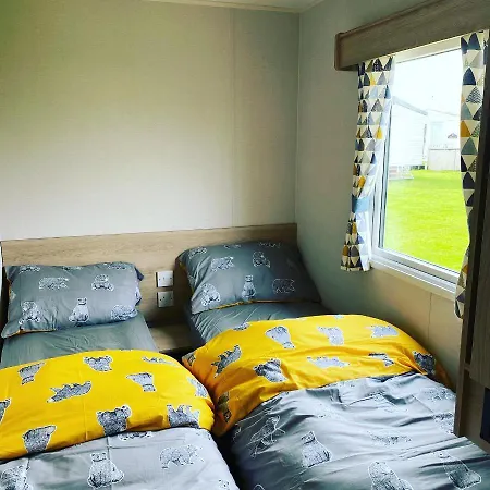 Charming 3-Bed Holiday Home At Primrose Valley * 파일리